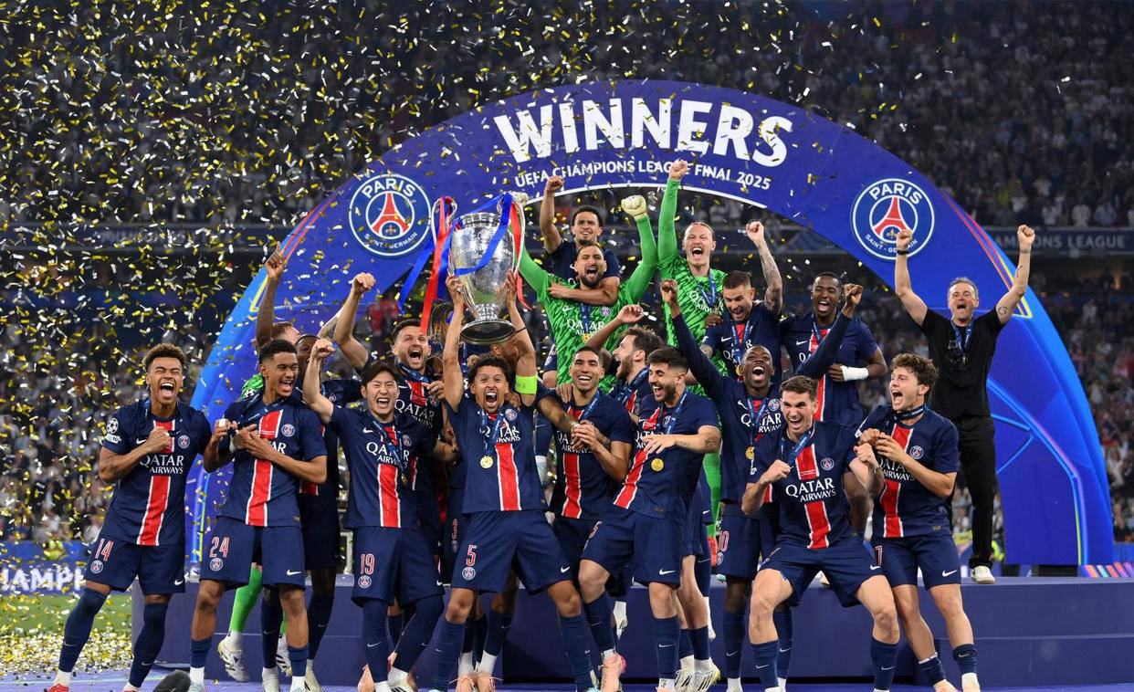 大巴黎夺冠嘲讽姆巴佩和C罗，法甲球迷反击称梅西更出色