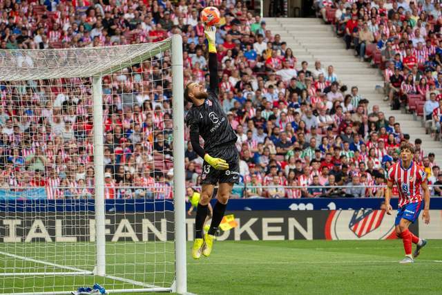 2024/25赛季西甲联赛五位最佳门将——霍安·加西亚、奥布拉克、库尔图瓦三人在列